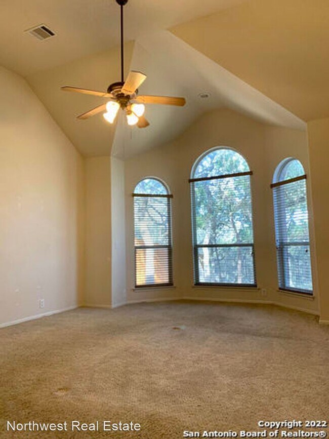 Building Photo - 4 br, 3.5 bath House - 10010 Ramblin River