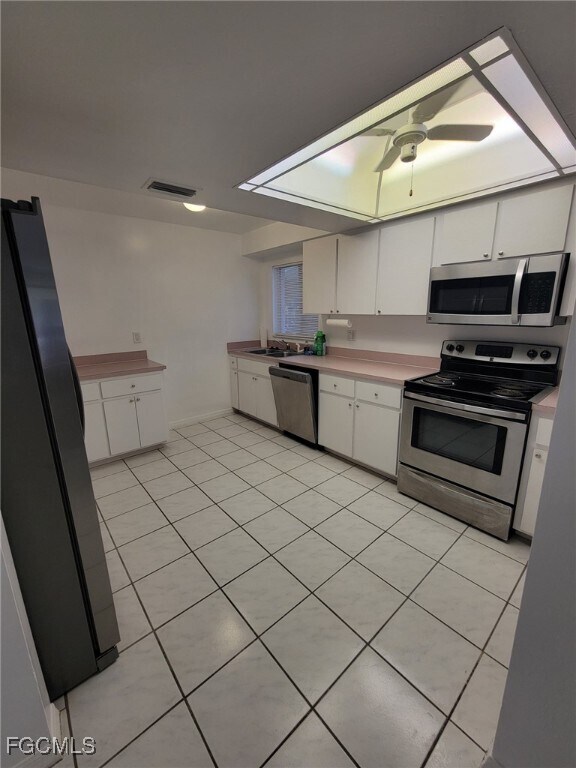 Foto del edificio - 59 Camelot Gardens Blvd