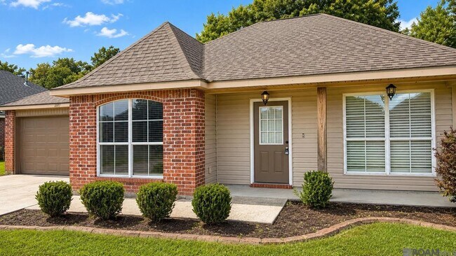 Building Photo - 26197 Glenbrooke Dr