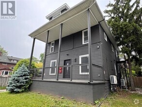 Building Photo - 1654 Martindale St