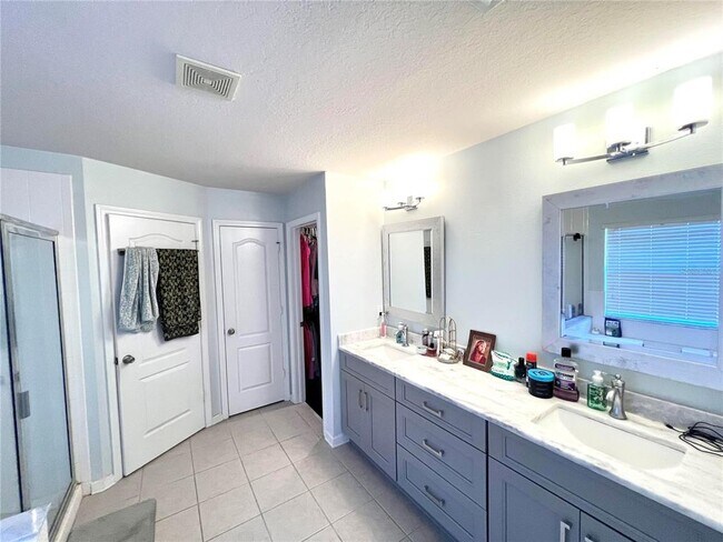 Foto del edificio - 4639 Pond Ridge Dr