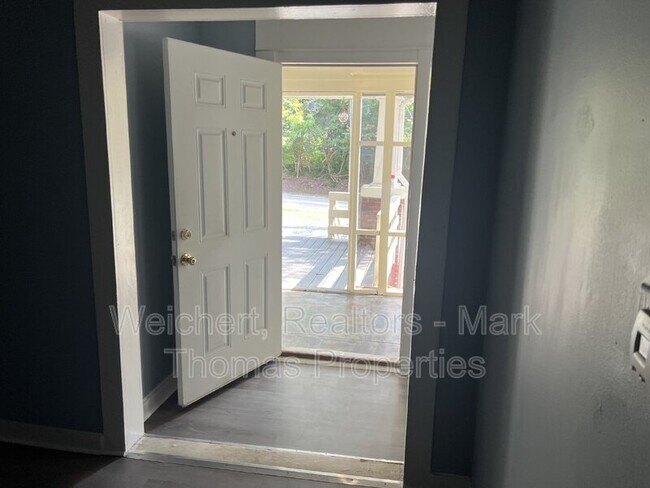 Foto del edificio - 2501 Pickett Rd