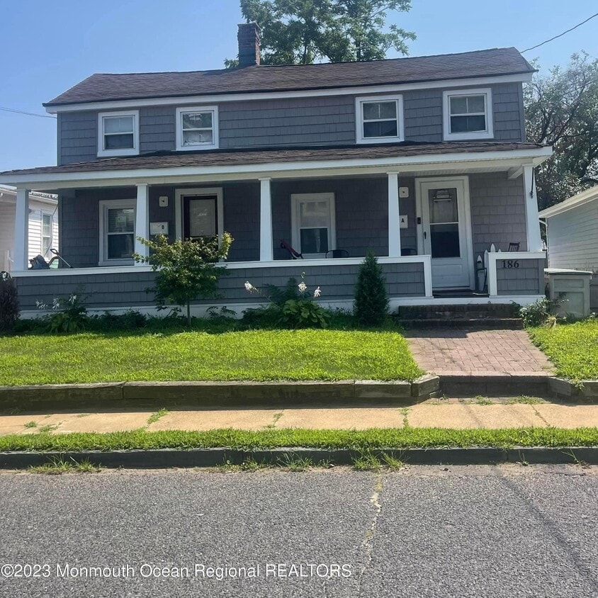 186 2nd St, Keyport, NJ 07735 Townhome Rentals in Keyport NJ