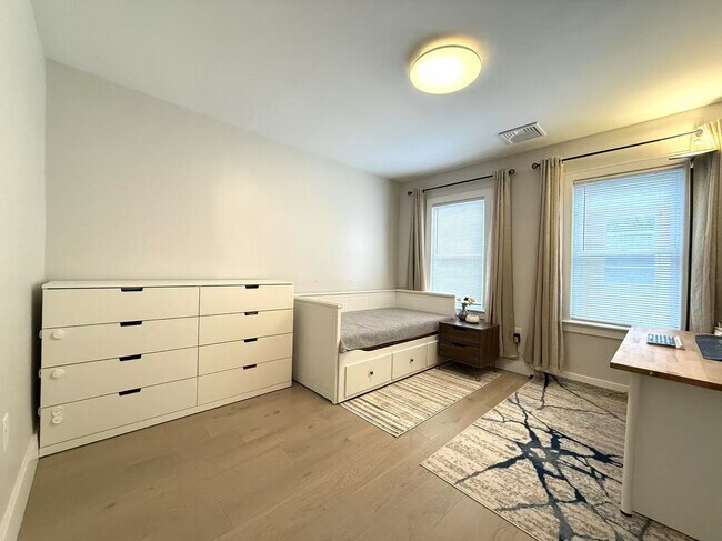 Bedroom 2 - 47 Governor Winthrop Rd