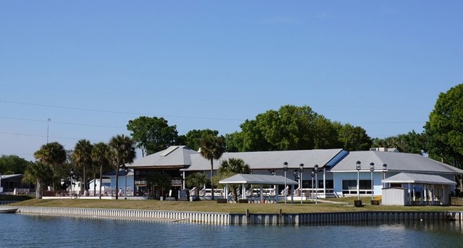 Building Photo - Lakeland Harbor