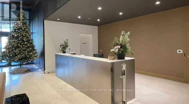 Building Photo - 8868 Yonge St