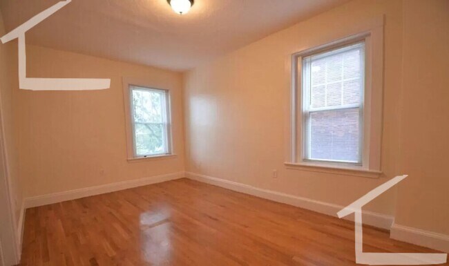 Foto del edificio - 198 Winthrop Rd