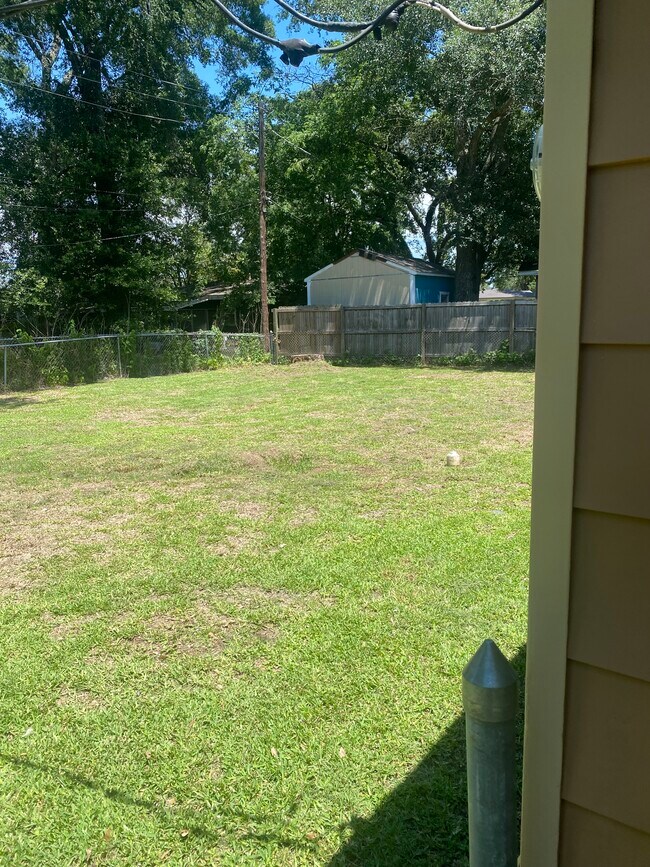Foto del edificio - 4635 Beaumont Dr