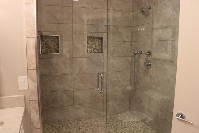 Foto del edificio - 927 13th Ave S