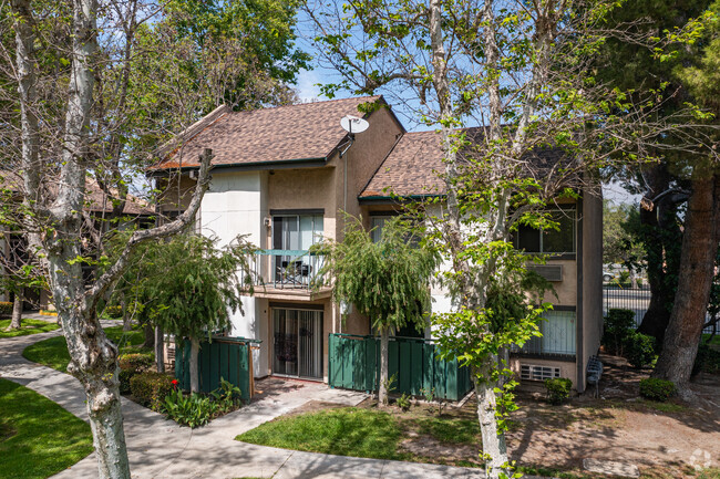 1724 E Century Blvd - Watts Arms II Apartments