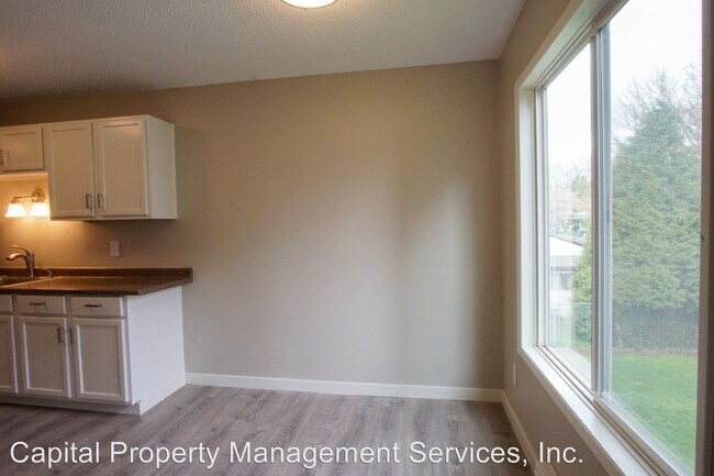 Foto del edificio - 4147-4153 SE 37th Ave