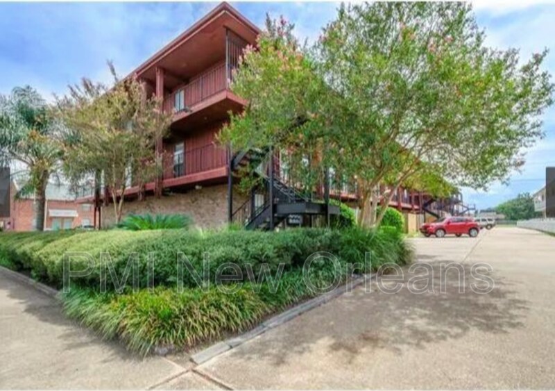 Primary Photo - 1448 Carrollton Ave