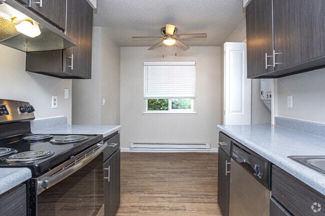 Interior Photo - Madison at River's Edge