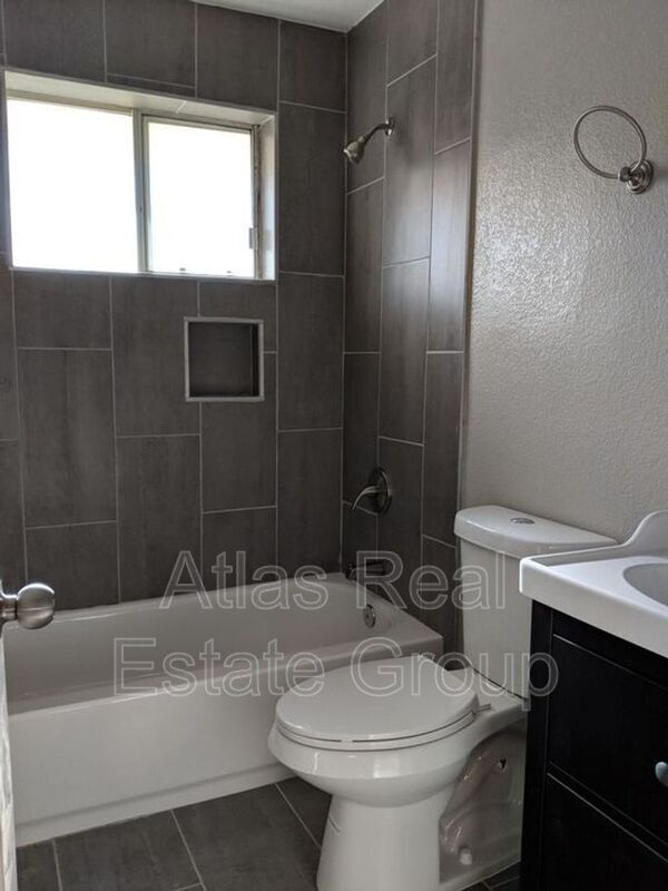 Building Photo - 12870 E 13th Pl