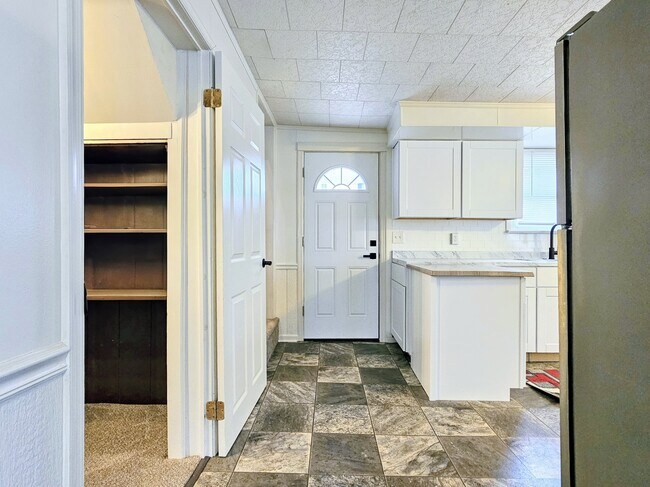 Foto del edificio - 103 Lincoln Ave