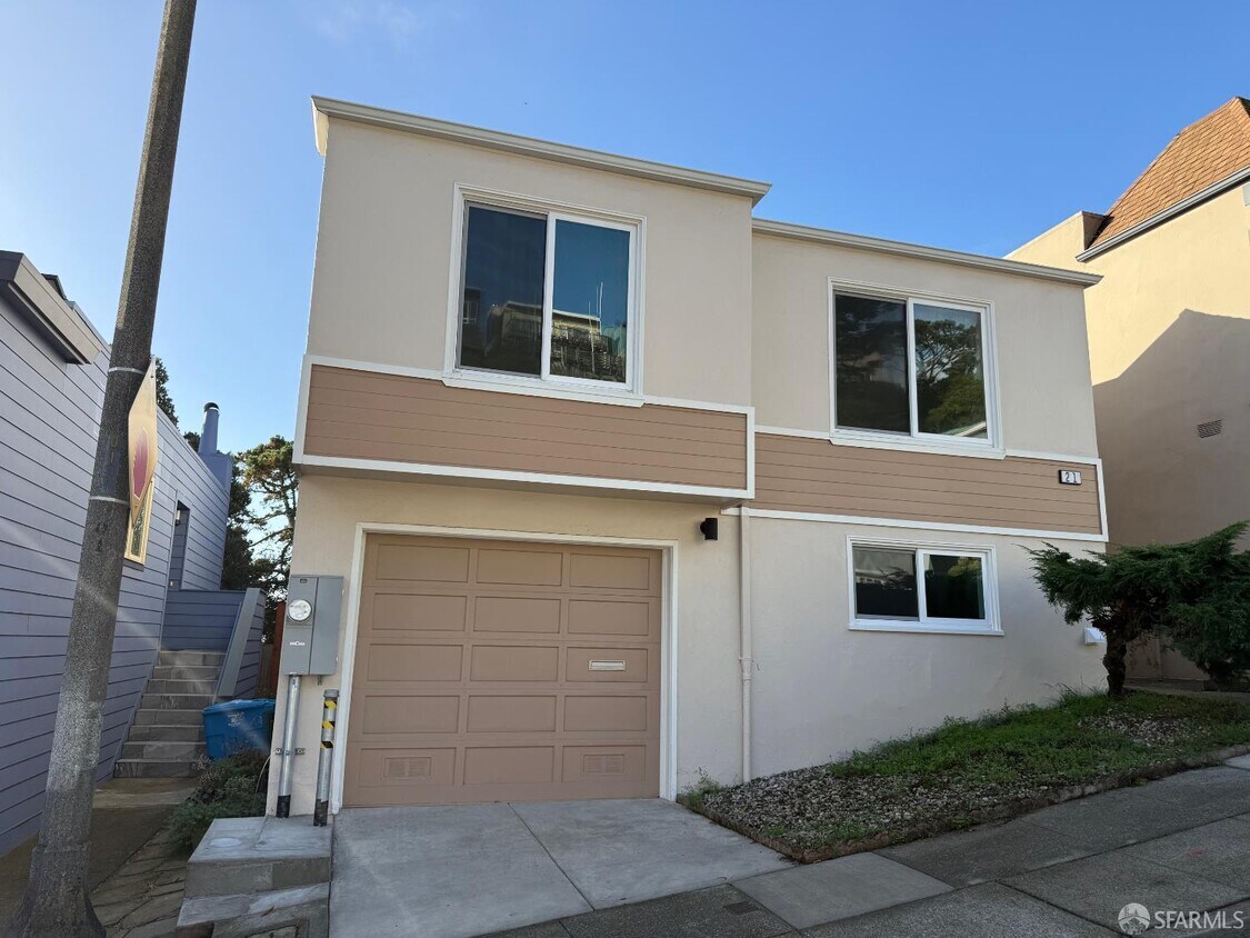 Primary Photo - 21 Panorama Dr