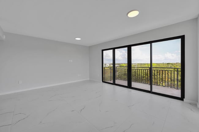 Foto del edificio - 840 NE 130th St