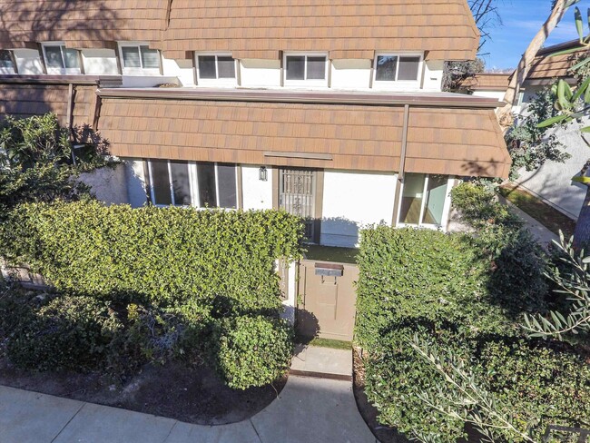 Building Photo - 10175 Larwin Ave