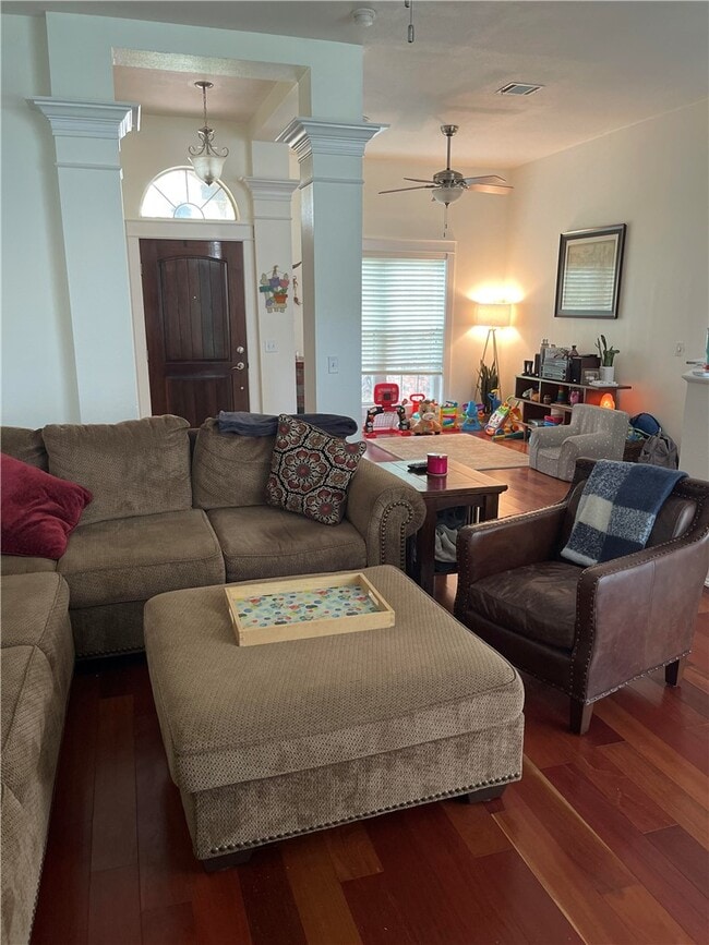 Building Photo - 11300 Perennial Ct