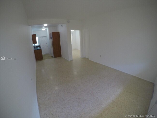 Foto del edificio - 835 83rd St