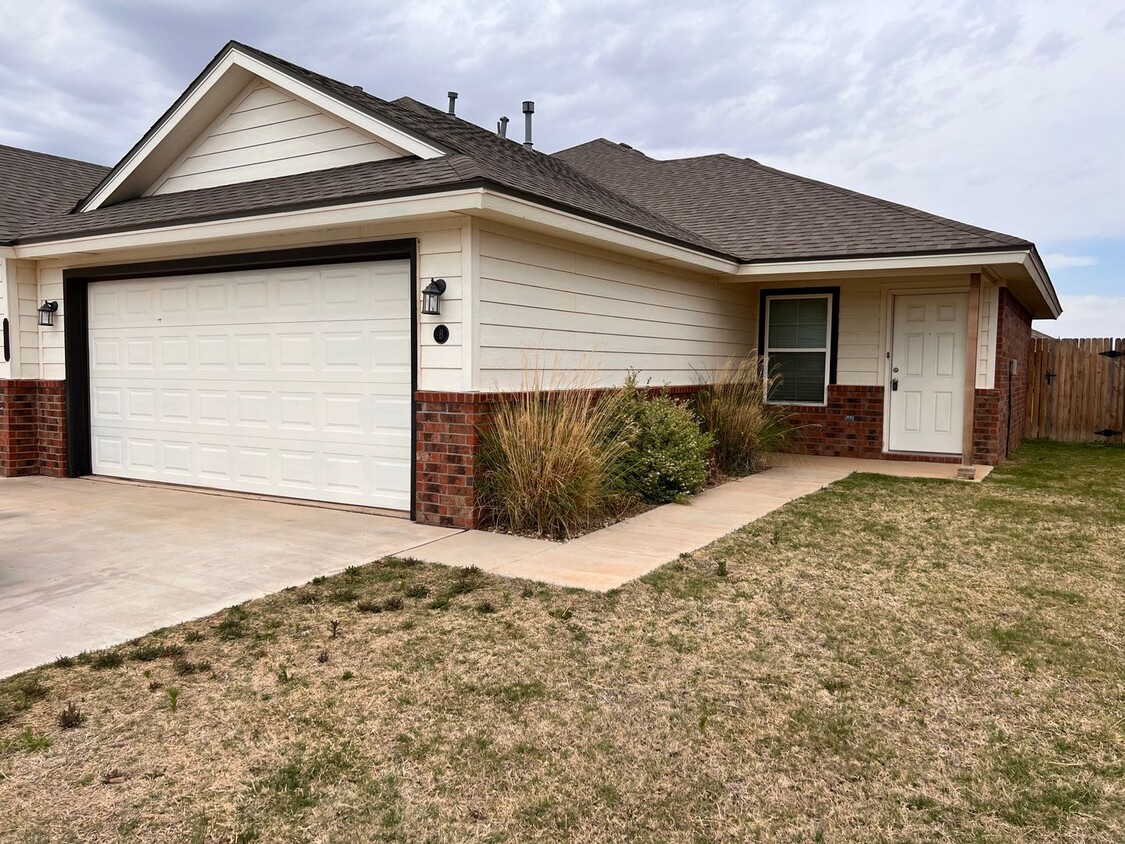 New Construction Duplex in FISD House Rental in Lubbock, TX