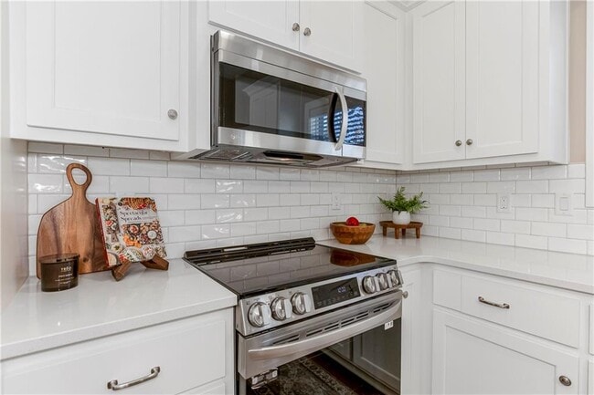 Kitchen - 11030 W 55th Ter