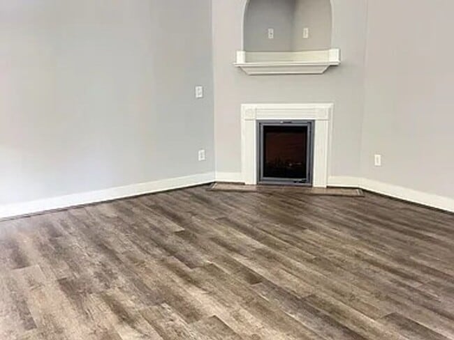Building Photo - 2 bed, 2 bath Townhome in Calera