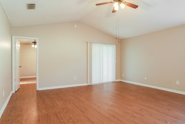 Building Photo - 3111 Wavering Ln