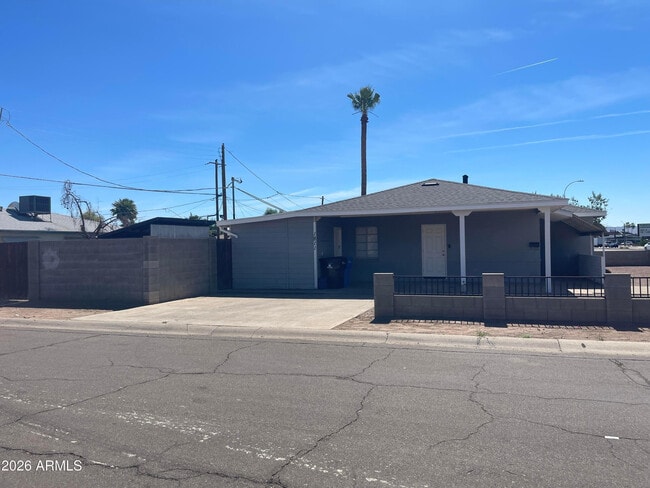 Building Photo - 1811 N 44th St
