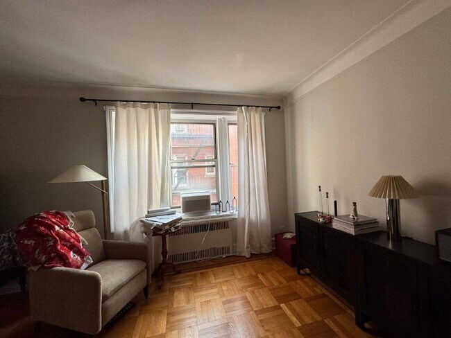 Foto del edificio - 50 Ocean Pkwy