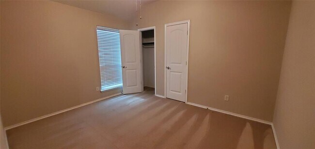 Building Photo - 2110 Spruce St