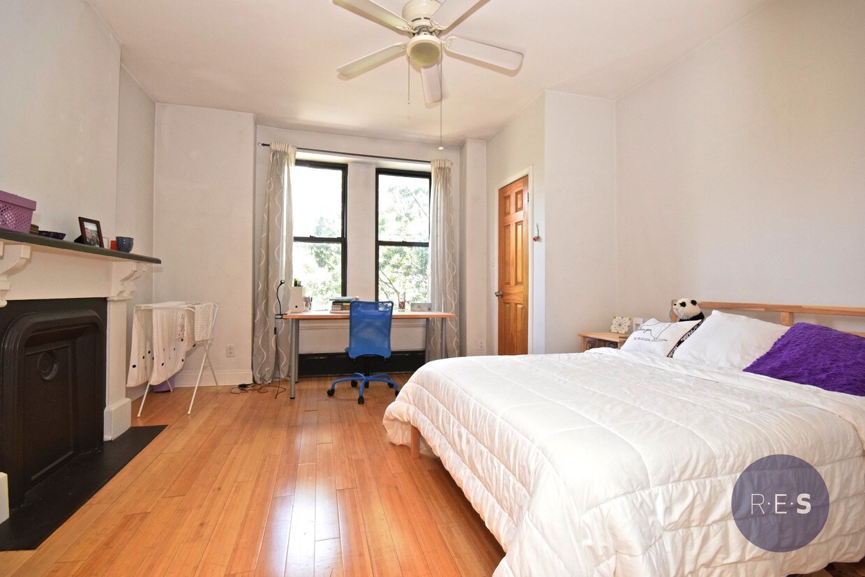 Primary Photo - 291 5th Ave