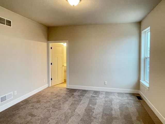 Building Photo - 922 Foxwalk Dr
