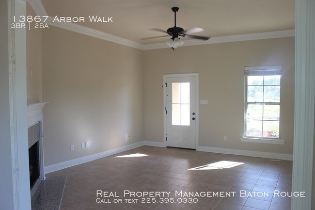 Building Photo - Beautiful Home in Arbor Walk