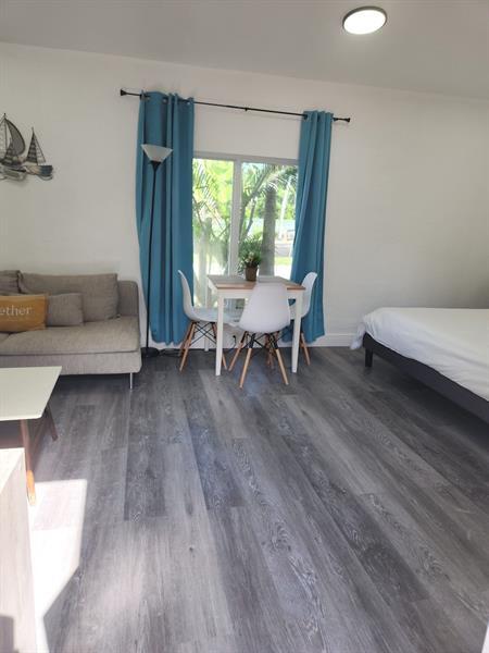 Foto del edificio - 1344 NE 16th Ave