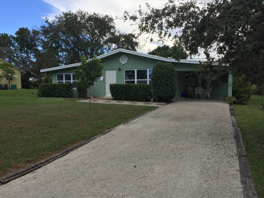 1162 NW 15th Terrace, Stuart, FL 34994 House Rental in Stuart, FL