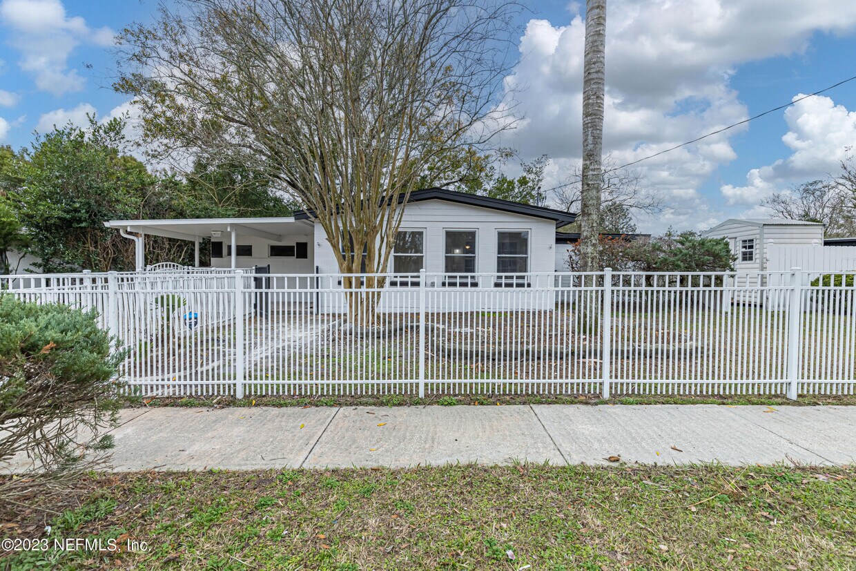 7028 Delisle Dr, Jacksonville, FL 32244 House for Rent in