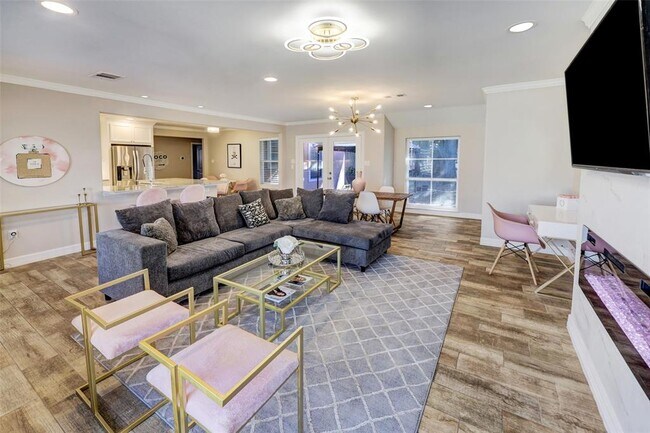 Foto del edificio - 9007 Beverly Hill St