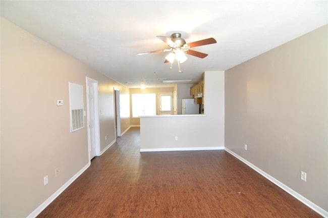Building Photo - 1509 Hollow Hill Dr