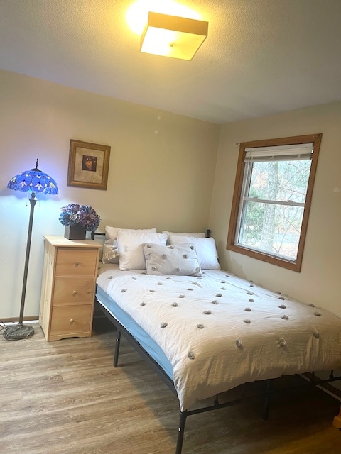 Dormitorio 2 - 260 Grantwood Dr