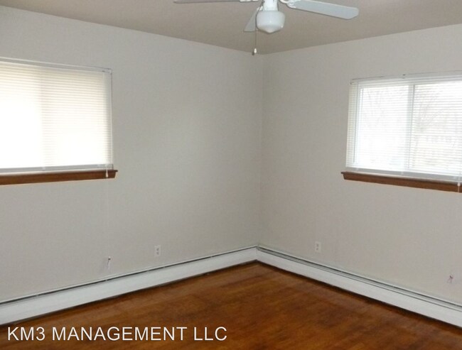 Building Photo - 5600 N 95th St