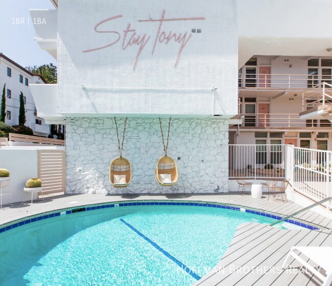 Foto del edificio - 6871 Franklin Ave