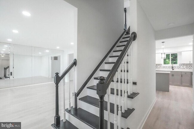 Foto del edificio - 6304 Juanita Ct