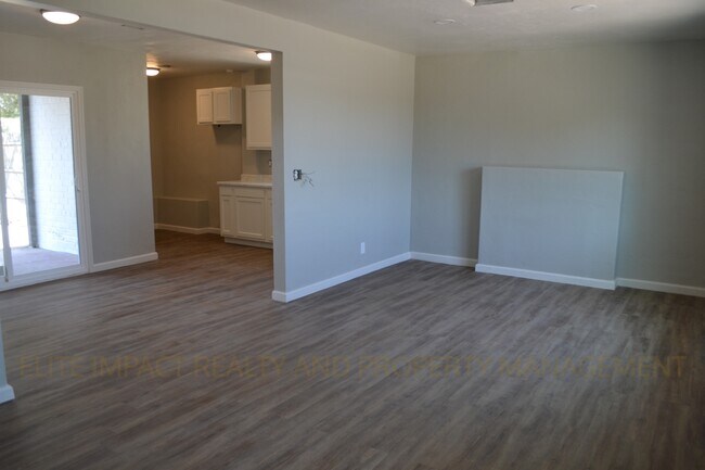 Foto del edificio - 419 E Seneca St