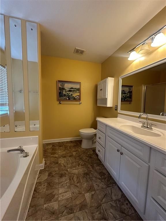 Building Photo - 1943 Oakbluff Way SW