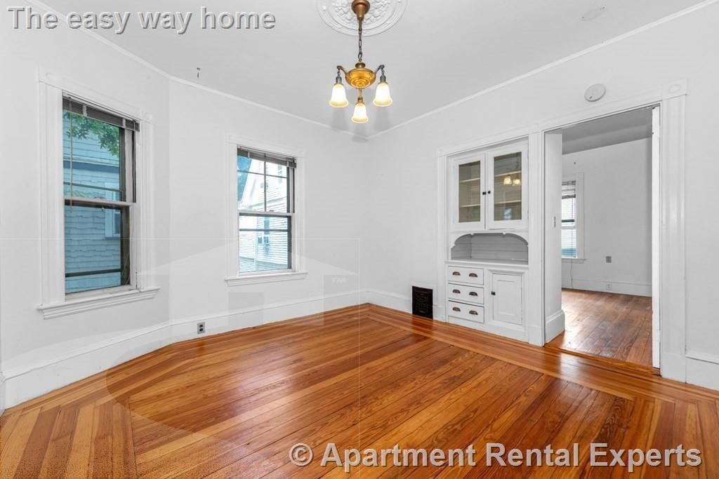 DAVIS SQ 5BR * Steps to the Red Line ** Townhouse for Rent in