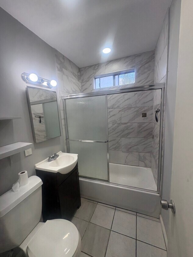 Foto del edificio - 7724 Ramish Ave