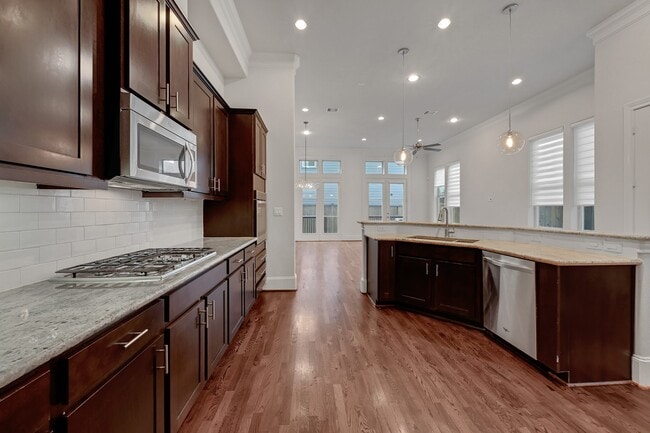 Building Photo - 5731 Kiam St