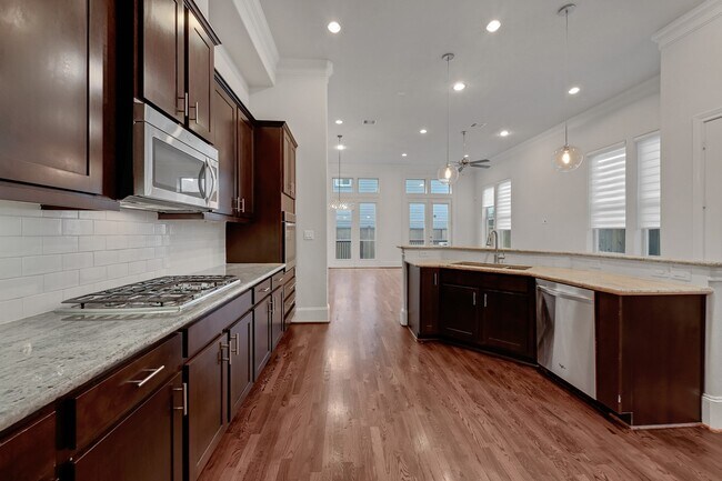 Foto del edificio - 5731 Kiam St