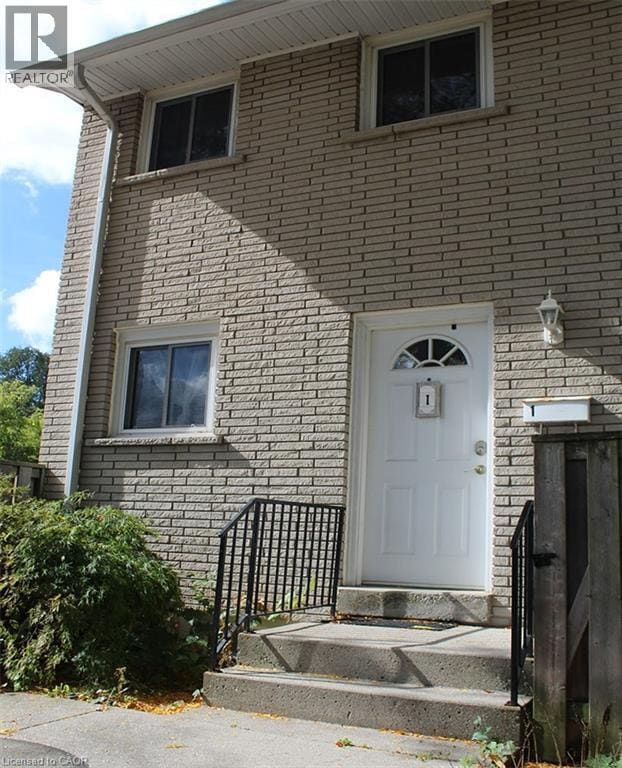 Building Photo - 11 Colmar Pl